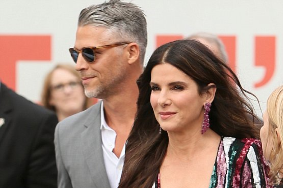 Who Was Bryan Randall? The Untold Truth of Sandra Bullock’s Partner